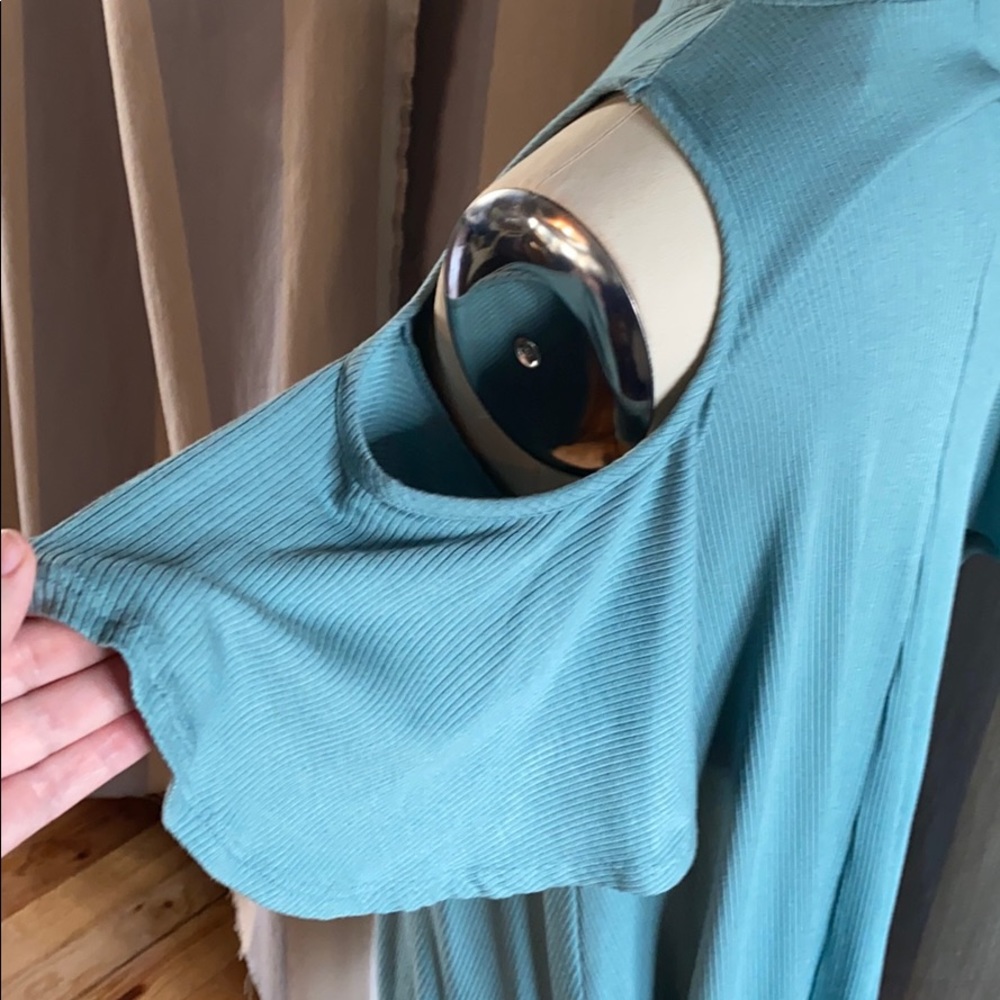 NWT Soprano cold shoulder spring dress in Sage - Picture 2 of 6